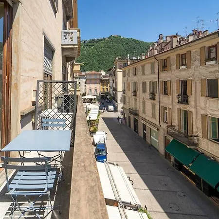 Refined In The Heart Of With Balcony